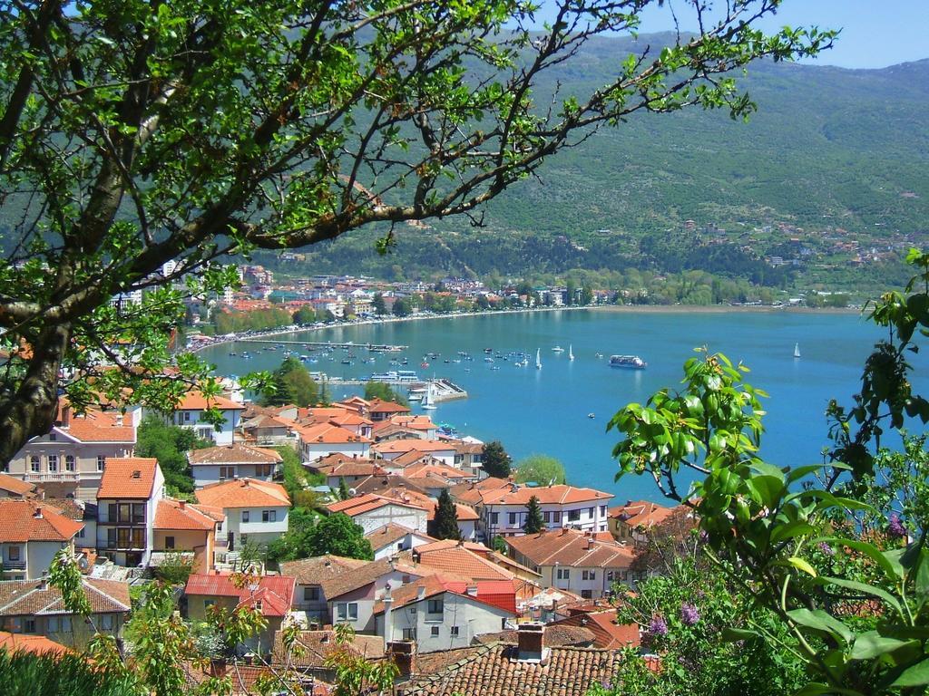 Zura Apartments Ohrid Phòng bức ảnh