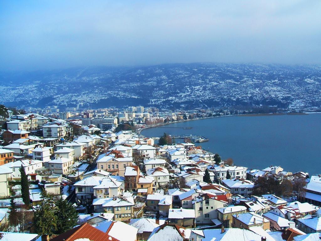 Zura Apartments Ohrid Phòng bức ảnh