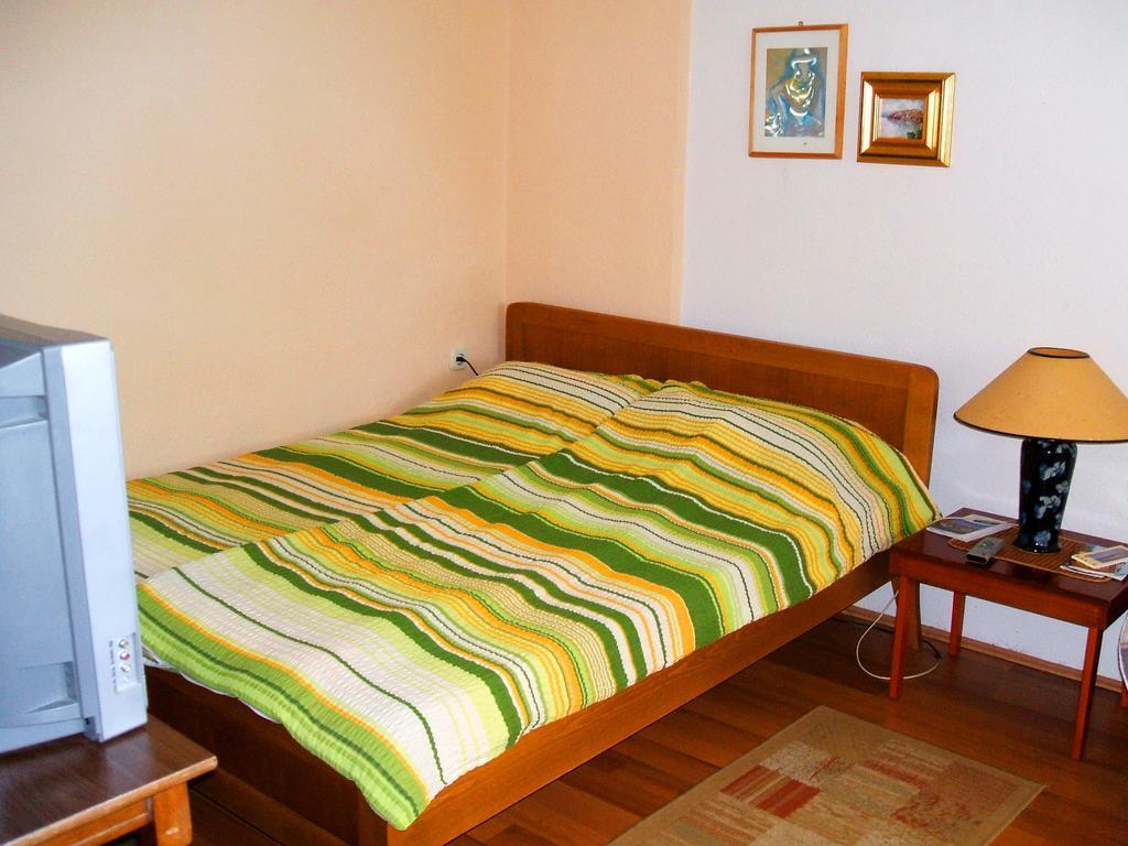 Zura Apartments Ohrid Phòng bức ảnh