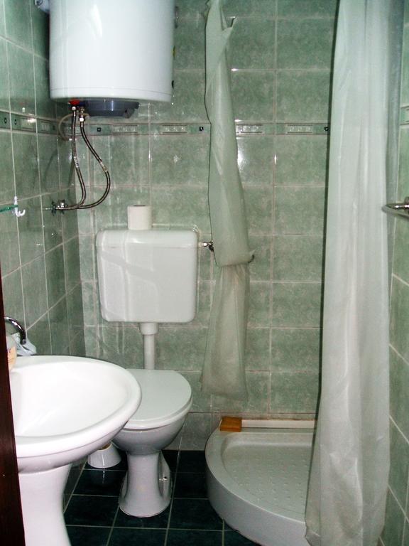 Zura Apartments Ohrid Phòng bức ảnh